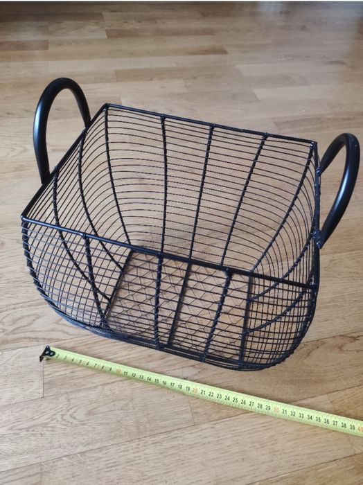 Ozdobny metalowy koszyk kosz organizer pojemnik
Ozdobny metalowy koszy
