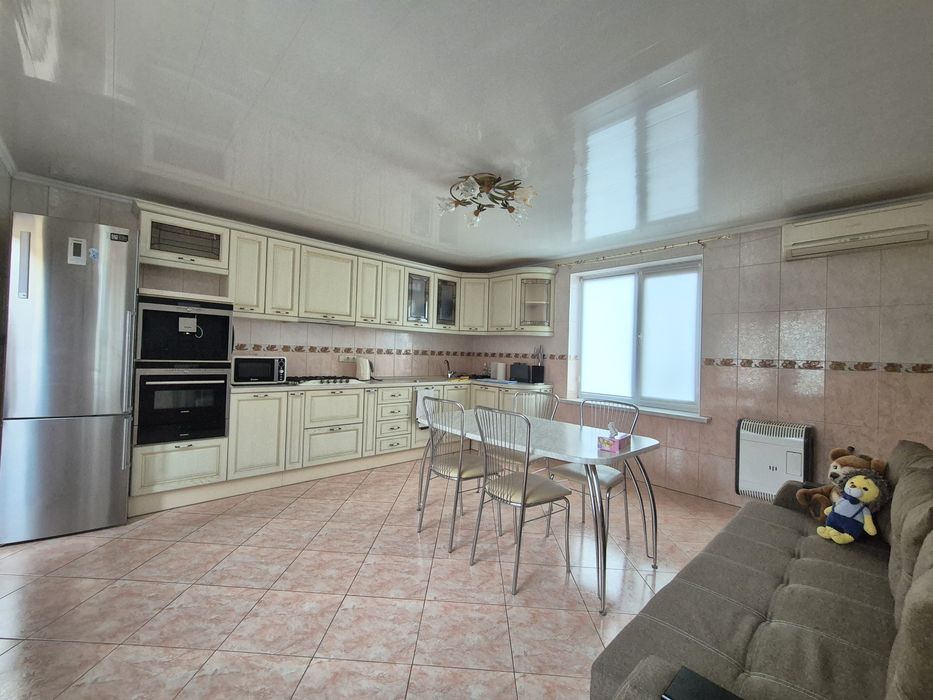 Продаж будинку в с. Рожни