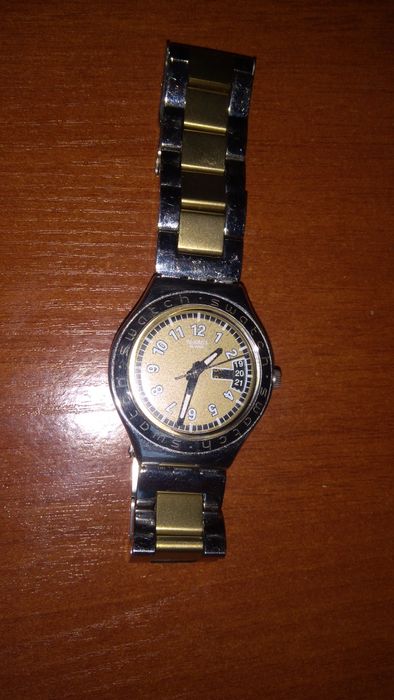 Продам часы swatch