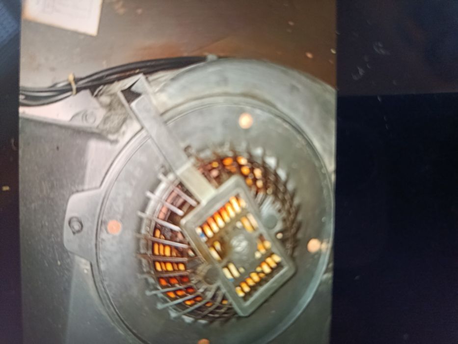 Вытяжка кухонная.