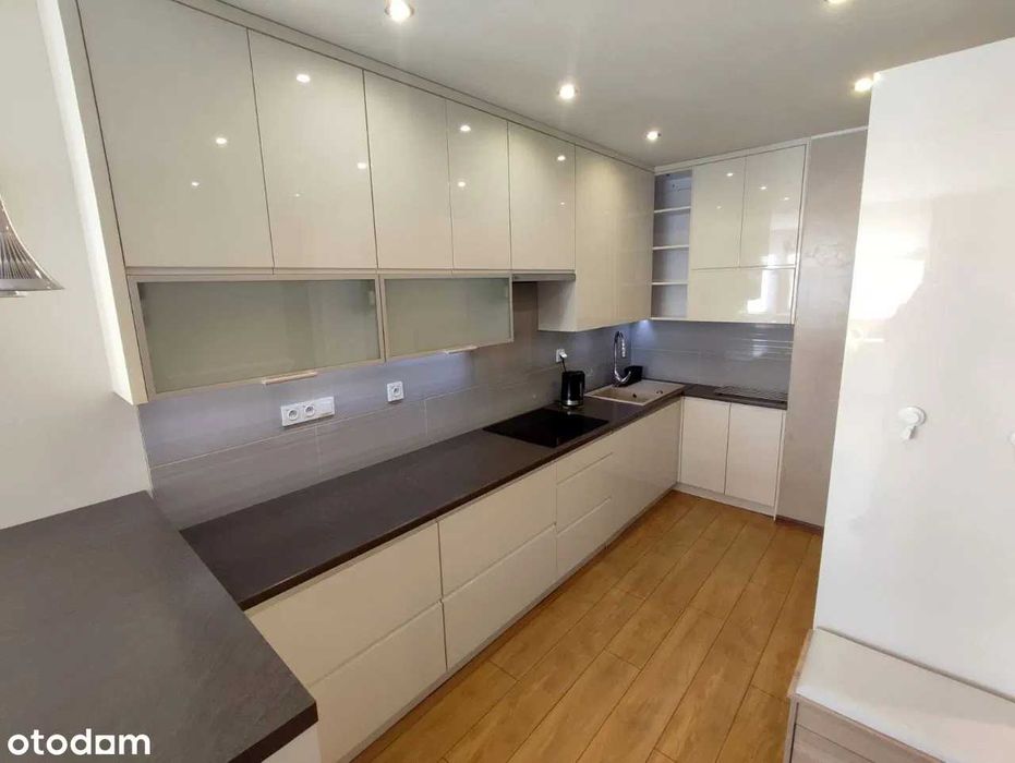 Nowoczesne, jasne mieszkanie do wynajęcia na spokojnym osiedlu.