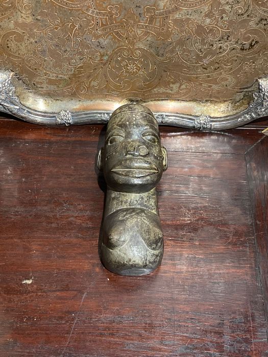 Escultura Maternidade Tribal Maconde Moçambique centenária 17,5 cm