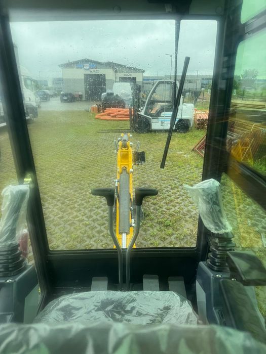 Minikoparka koparka LIBERPOL  1.2 t z kabiną