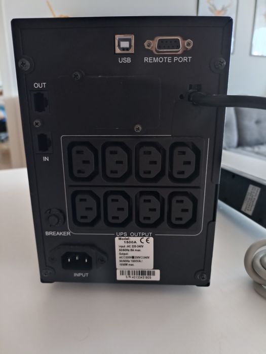 UPS 1500 VA/ 900W