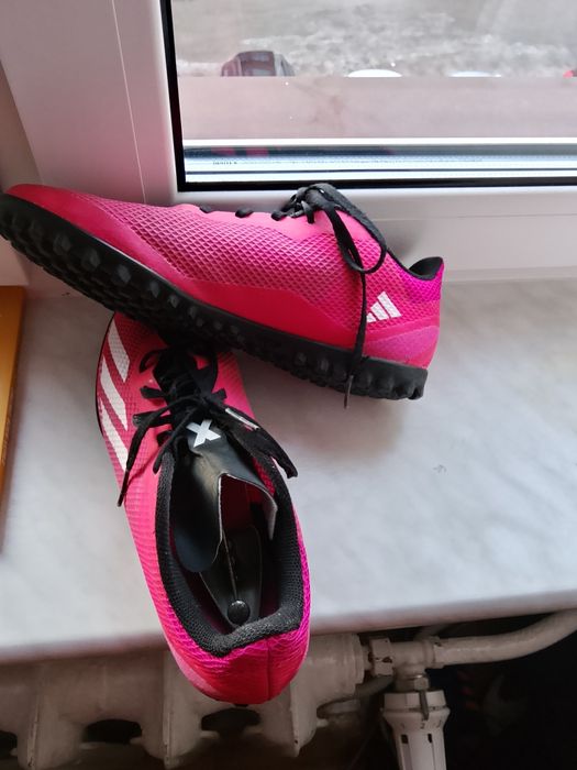 Buty adidas do gry w piłkę nożną