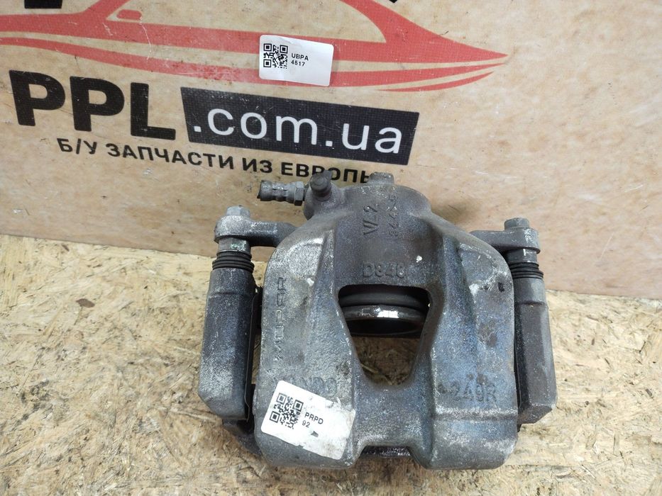 Jeep Compass II 2016- суппорт передний правый