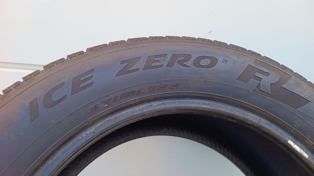 285/50/20 Pirelli Ice Zero FR 116T XL