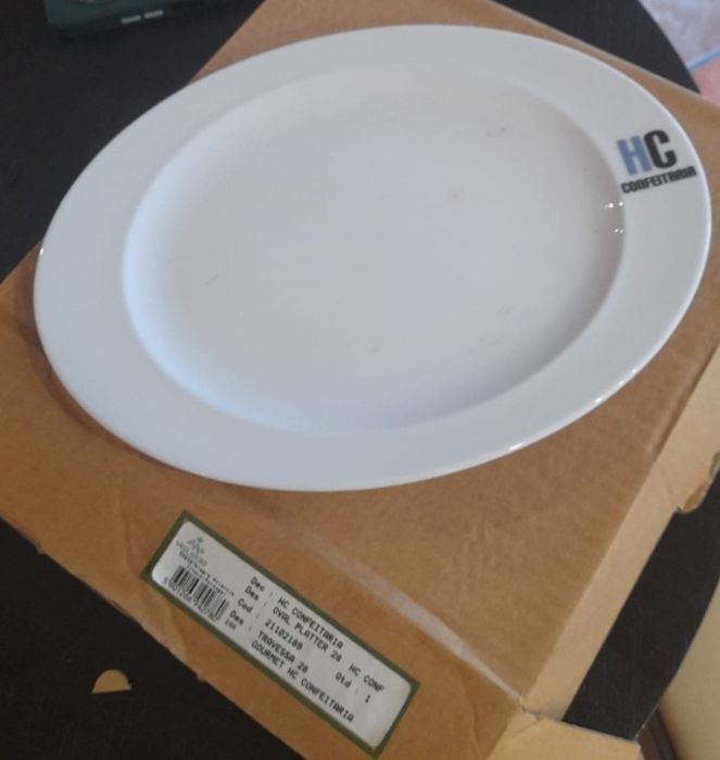 Prato para café ou restaurante novo