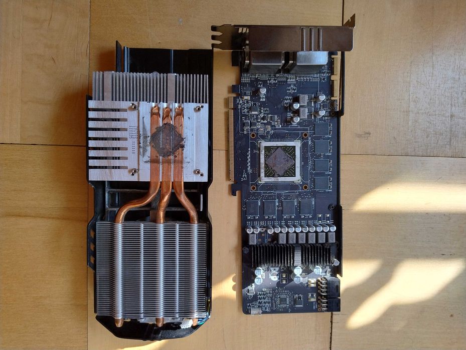 ASUS EAH6950 DirectCU II