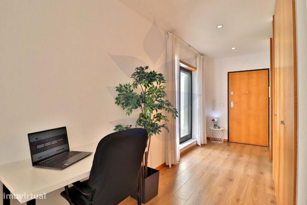 Apartamento T0 com terraço – mobilado e equipado | Braga