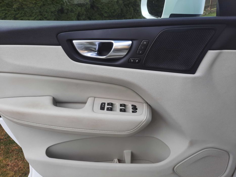 Volvo XC60 T8 Recharge Inscription Plug-in Hybrid Max Opcja