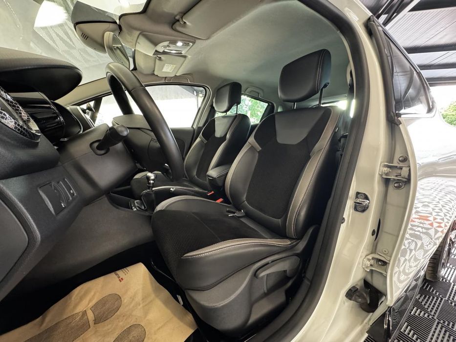 Renault Clio Renault Clio ONE Edition + Som Bose