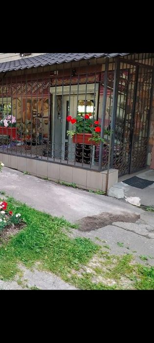 Продам фасадне приміщення вул. Богоявленська