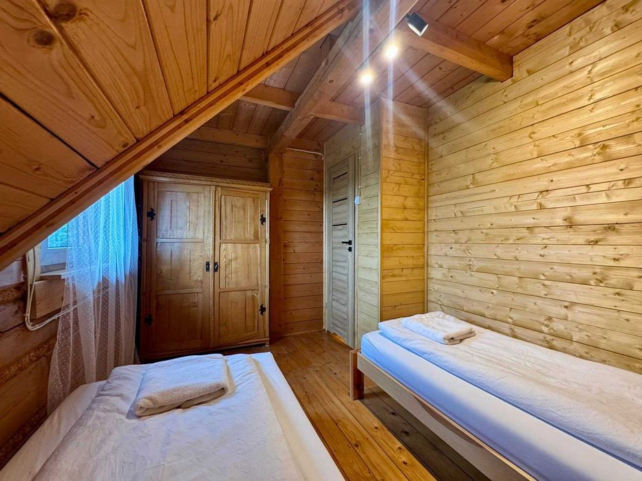 Leśny reset dla 10 osób – sauna, balia i podgrzewany basen