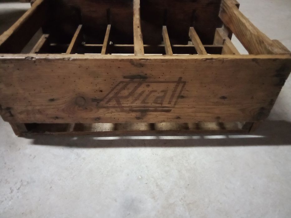 Grade antiga de refrigerantes Rical