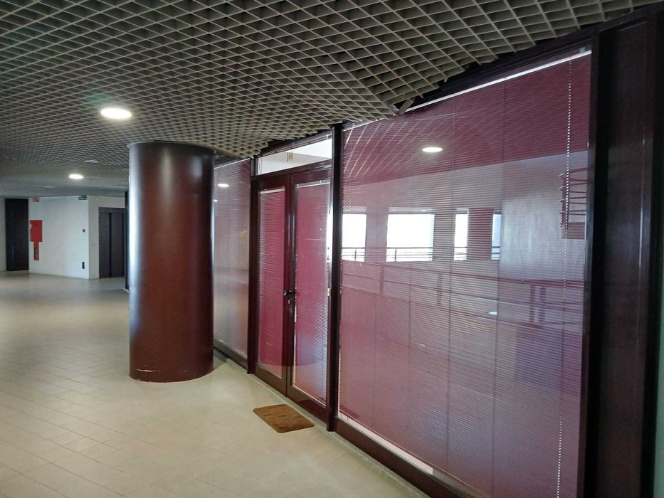 Escritório centro de Vila Nova de Gaia - Centro Comercial D'Ouro