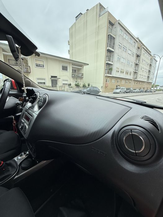 Carro alfa romeo mito