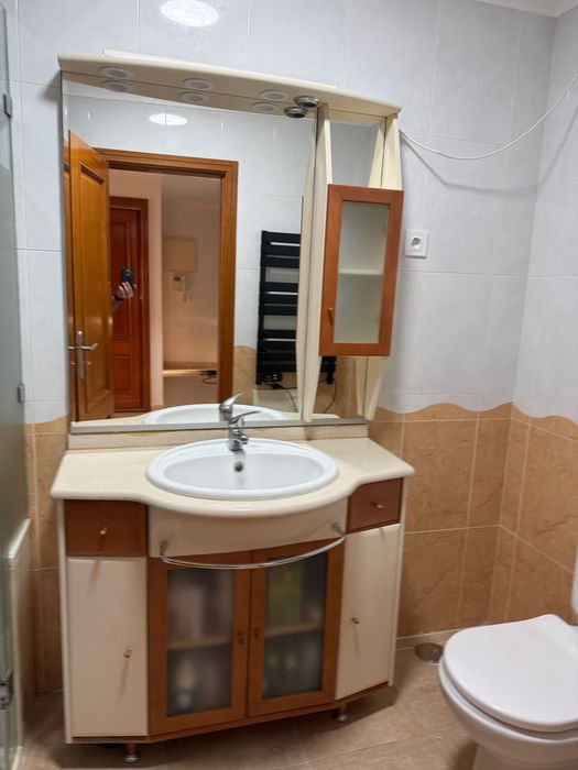 Móvel de Casa de Banho com Lavatório, Espelho e Armário