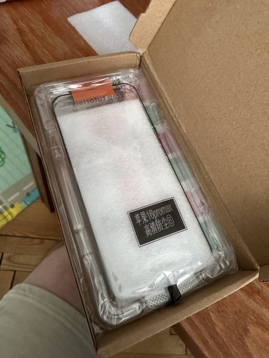 Самоклеюче захисне скло для Iphone 15 Pro Max
