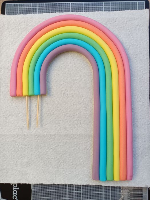 Tęcza z masy cukrowej