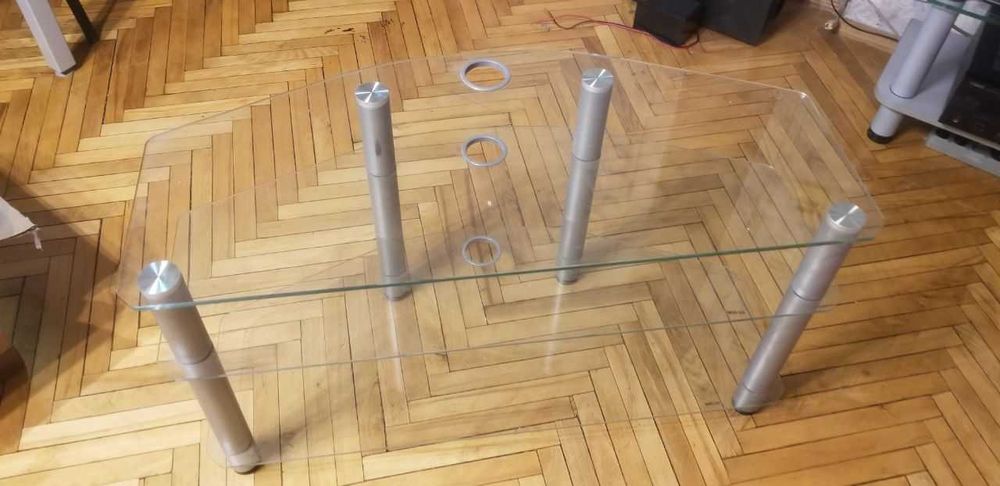 стеклянная  тумба ( полки ) под телевизор