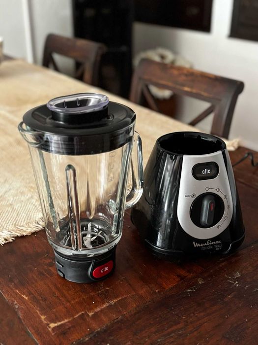 Liquidificador Moulinex - Jarro de 2 litros em vidro