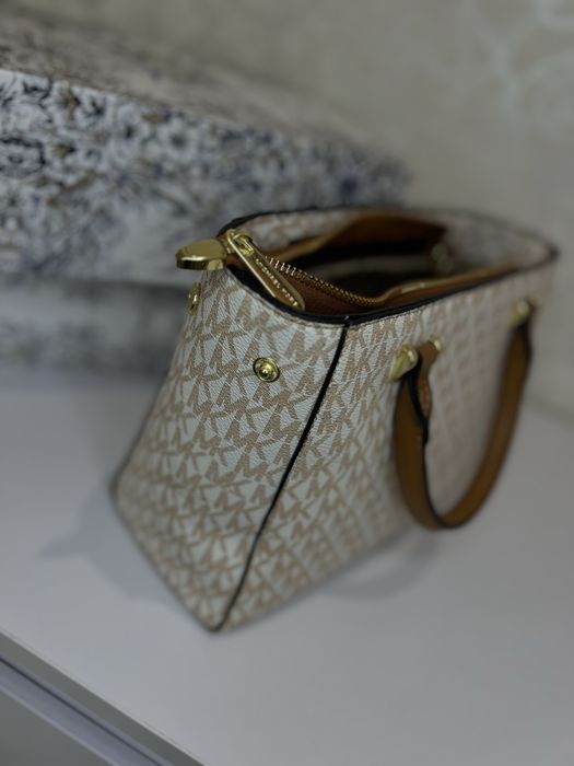 Жіноча сумка Michael Kors