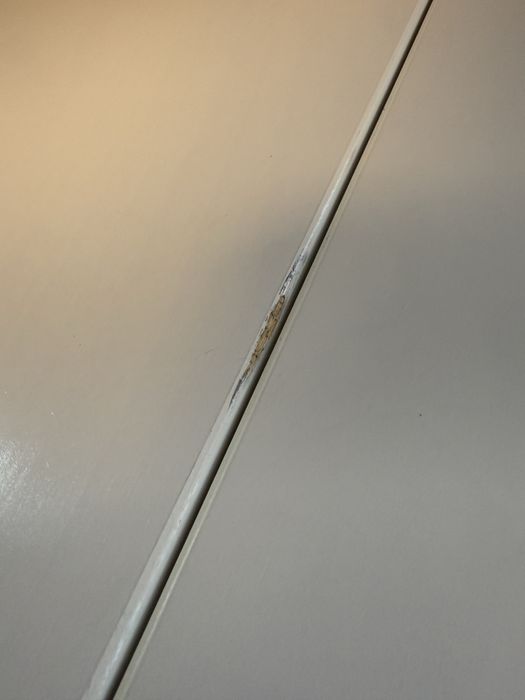 Mesa de cozinha com 2 bancos