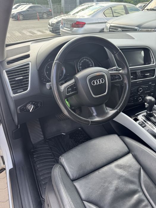 Audi Q5 2010 VIN WAUZZZ8R2BA020149 фото оголошення 11 з 24