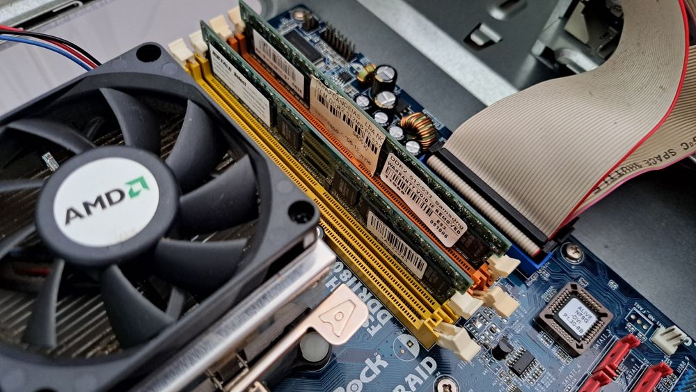 Motherboard Asrock AM2 + CPU Sempron