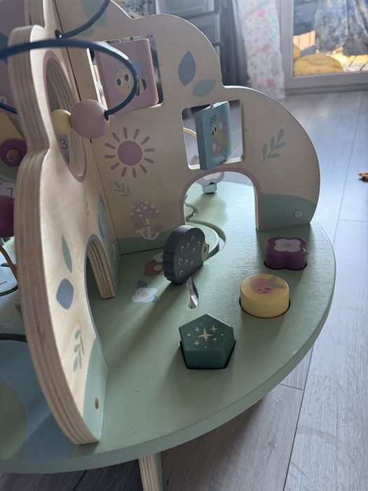 Stolik edukacyjny drewniany