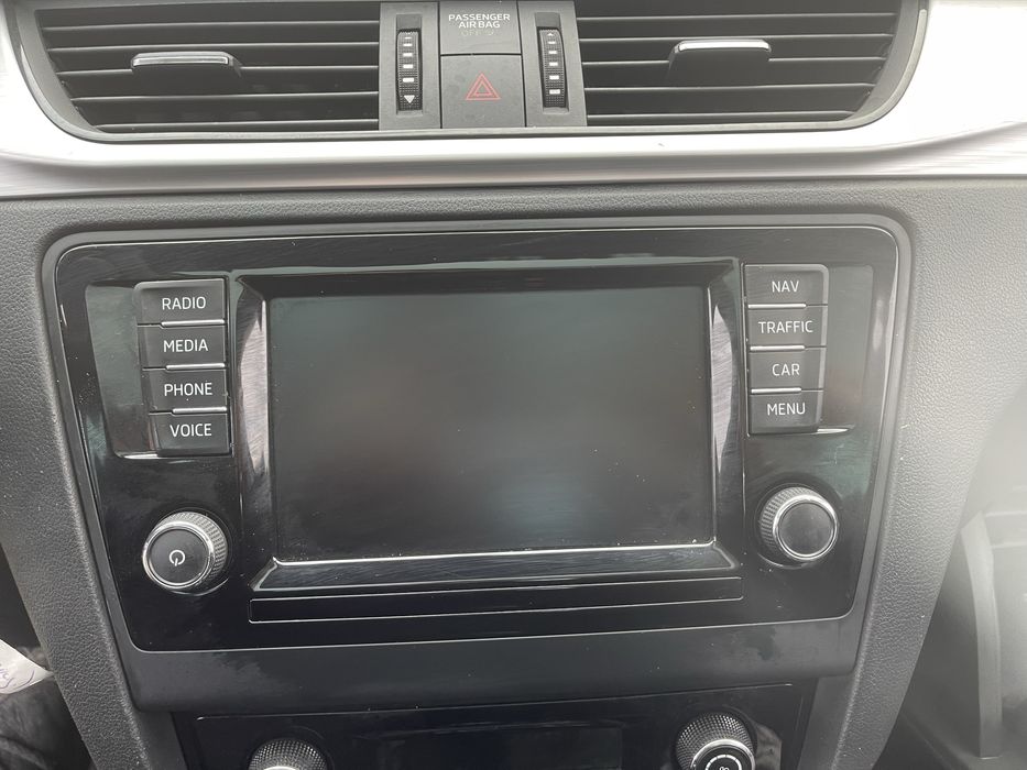 Panel wyswietlacz radio Skoda Rapid lift