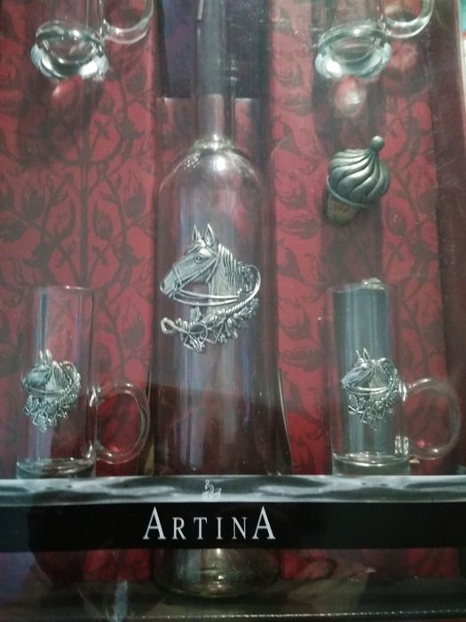 Artina -  набор для спиртного