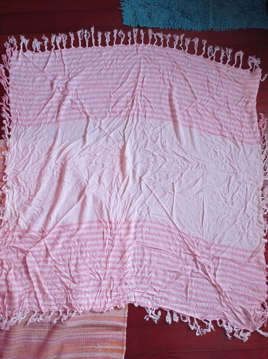 Lenço branco e rosa