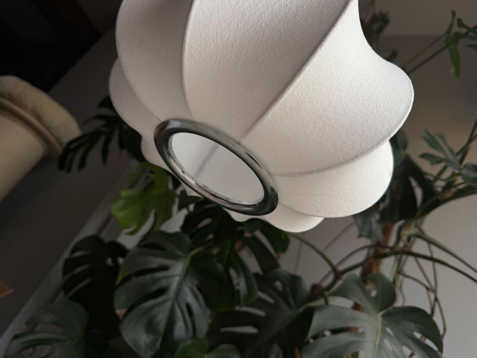 Lampa materiałowa