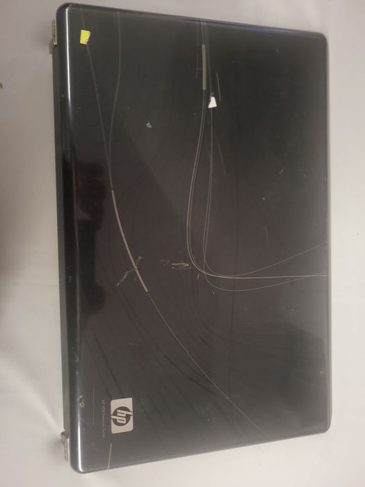 4Sprzedam klapę matrycy zawiasy pasmo do laptopa HP Pavilion DV7.