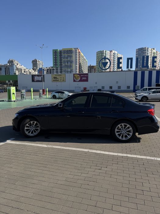 BMW 3 Series 2016 VIN WBA8E1G58HNU13548 фото оголошення 6 з 8