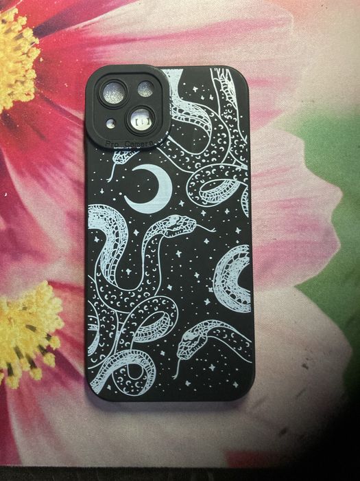 Чехол iphone 13.