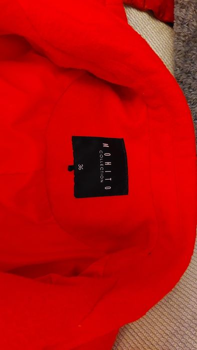 Kurtka krótka piękna czerwień