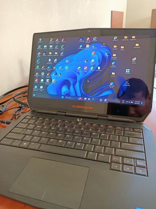 Laptop Dell Alienware 13R2 OLED windows 11