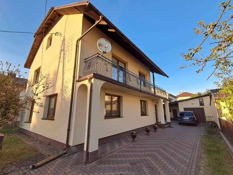 Przestronny dom 160m² z garażem i poddaszem - Widok 2