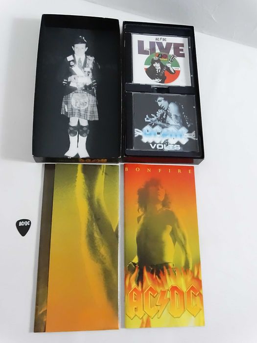 AC/DC – BONFIRE Box Set | 4CD + Kostka + Plakat | UNIKAT