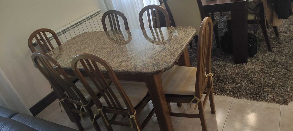 mesa cozinha com tampo de granito polido e 6 cadeiras incluidas