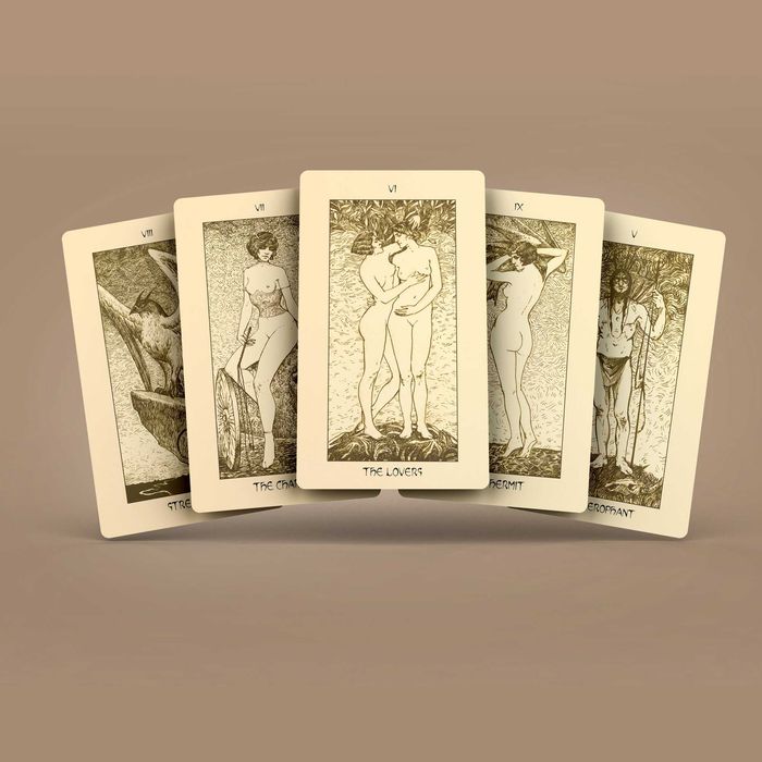 Regal Shadows Tarot Нови Карти Таро