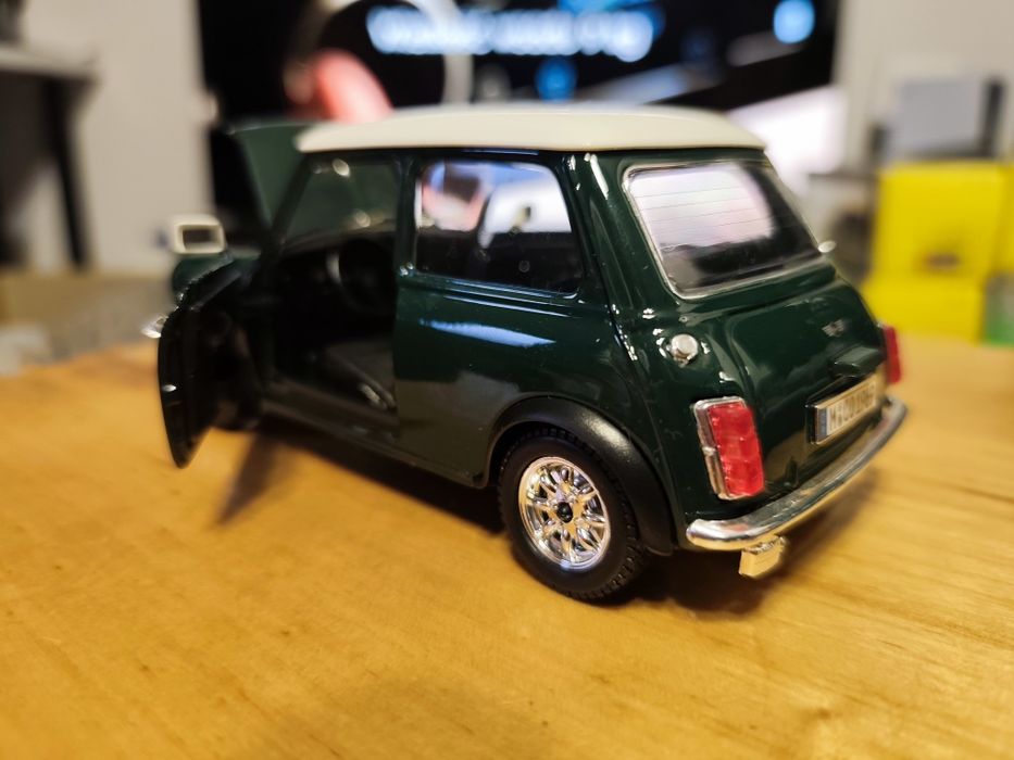 Model Mini Cooper S 1969 Bburago w skali 1:24