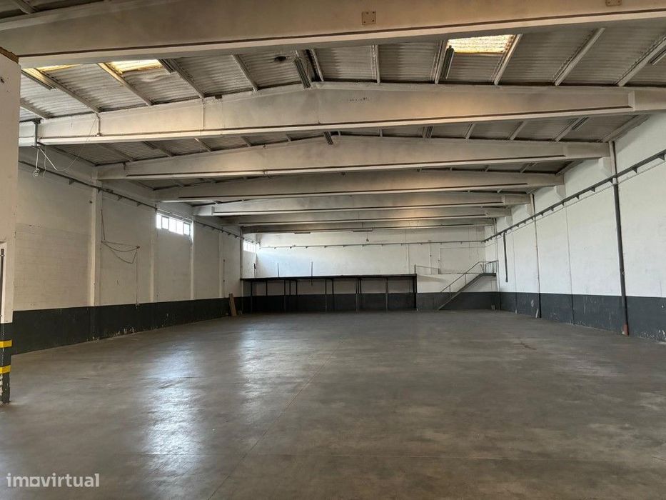 Armazém para alugar Zona Industrial da Maia