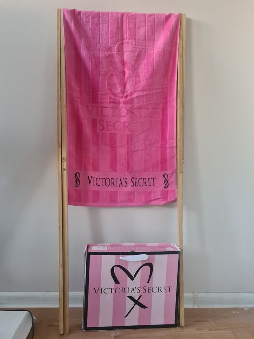 Victoria secret recznik w pudełku