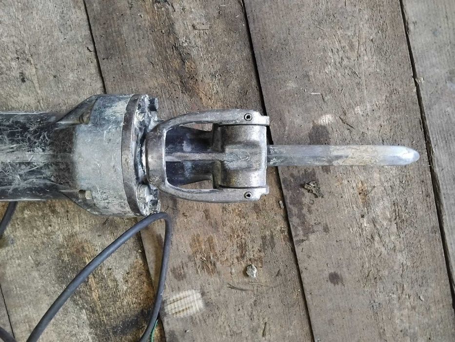 Młot udarowy wyburzeniowy do kucia dewalt duży