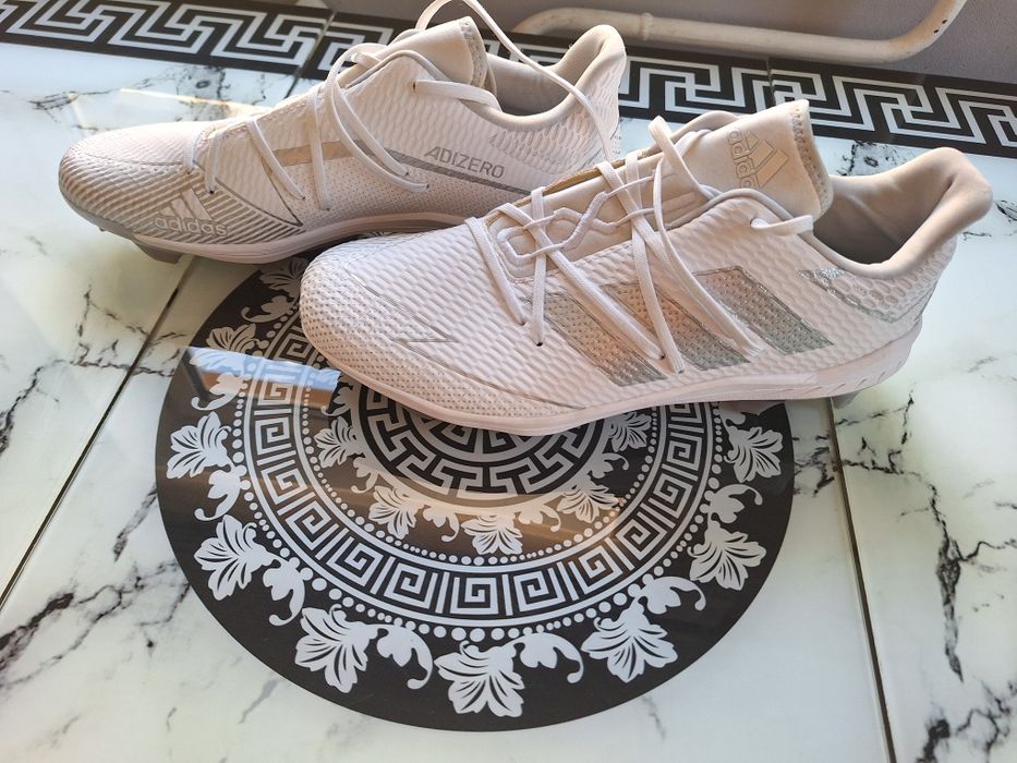 Продам бутси свої нові Adidas