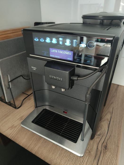 Simens  EQ6 plus s 100 kolor czarny w idealnym stanie